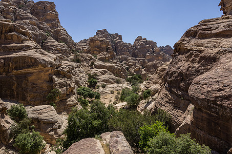 约旦附近山区峡谷图片