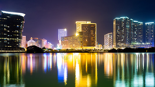 夜间澳门市建筑城市客栈货车建筑学酒店天际摩天大楼景观图片