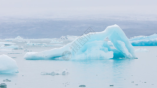 Jokulsarlon是冰岛东南部的一个大型冰川湖寂寞野生动物环境国家冰山海景荒野风景公园蓝色图片