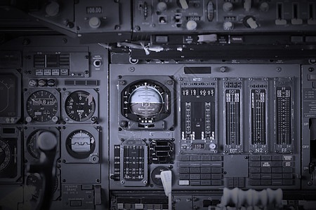 在旧平面上显示不同米和显示车速工作设备飞行员安全技术风门运输旅行控制图片