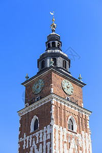 波兰克拉科夫蓝天空背景主要市场广场的市政厅大楼(Krakow)图片