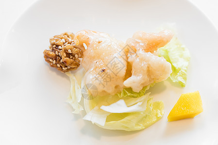 虾蛋黄酱沙拉宏观盘子沙拉美食甲壳对虾柠檬油炸香菜动物图片