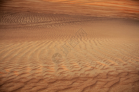 迪拜沙漠景观荒野干旱日落场景橙子旅游沙丘旅行土地太阳图片
