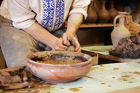 陶器制造过程壤土陶瓷手工花瓶雕塑陶工手工业模具手指制造业图片