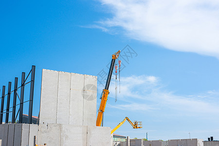 有起重机的建筑工地职场住宅框架建筑学窗户房子抵押投掷投资光束图片