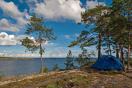 湖边的帐篷地平线娱乐远足苔藓晴天旅游游客天空天气灌木丛图片
