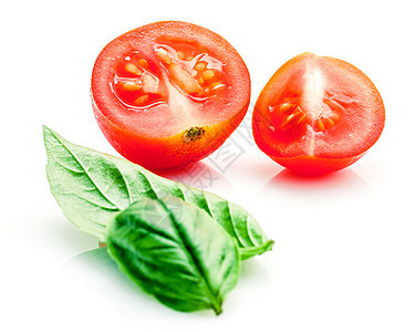 意大利食品概念番茄和甜烤肉分离在白面包上图片