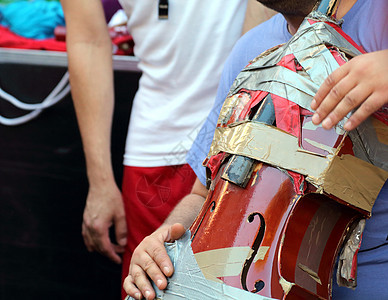 艺术家在街上表演 布斯克节团体艺人小提琴细绳正方形艺术节日演员乐队萨克斯管图片