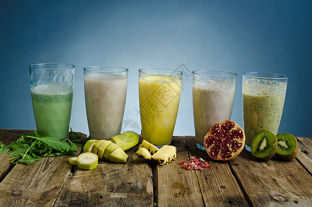 滑冰日 健康 美味广告位排毒饮料蓝色甜点奶制品玻璃背景牛奶酸奶图片