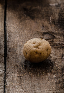 生土豆饮食市场食物木板汤团花园块茎糖类生物黄褐色图片
