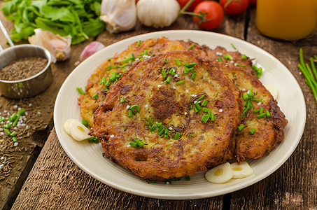 煎薯煎饼蔬菜烹饪蛋糕盘子金子油炸美食早餐食物油条图片