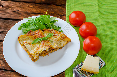 Lasagne 原岩浆e菜单篮子课程食物美食图层糖类树叶午餐木头图片