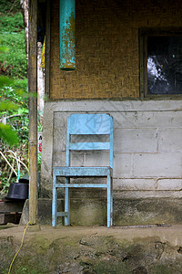 主席 椅子木头建造国家蓝色植物植被背景图片