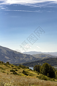 蒙蒂德拉拉加全景水库树木绿色冒险场景叶子天空湖泊蓝色图片