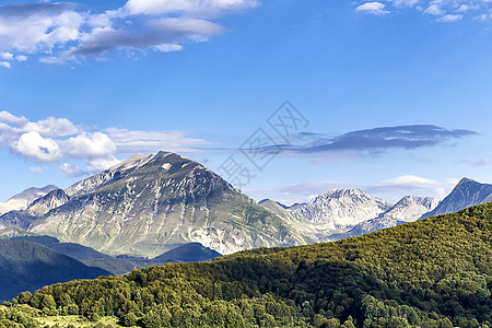 蒙蒂德拉拉加天空公园高山蓝色旅游绿色全景山脉风景森林图片