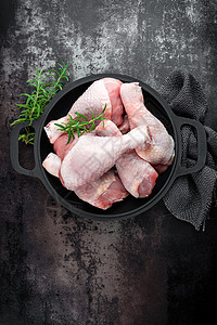 原鸡腿市场小鸡晚餐桌子营养家禽乡村盘子美食烹饪图片