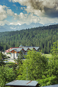 传统山区风格和山地风景的客房 请客旅行地标房子招待所历史古董建筑抛光历史性客人图片