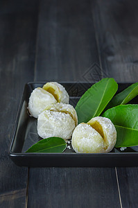 日式日本甜点美食盘子小吃传统年糕文化食物黑色白色面包图片
