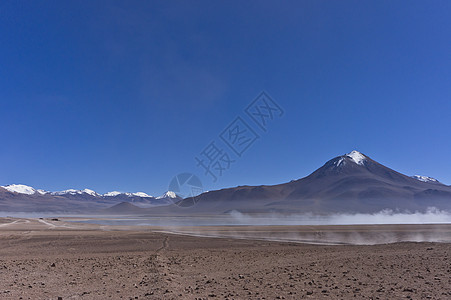 Altiplano湖 玻利维亚 南美洲反射山脉湖泊拉丁天空沙漠高原蓝色火山海拔图片