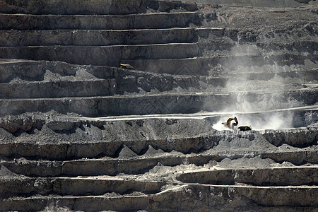 智利 世界最大的露天矿坑铜矿机械岩石氧化物地球损害沙漠环境技术搬运工出口图片
