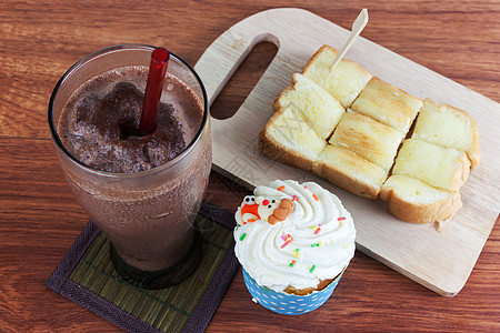 可可巧克力冰面包饮料咖啡可可食物糖浆巧克力木头奶油营养图片