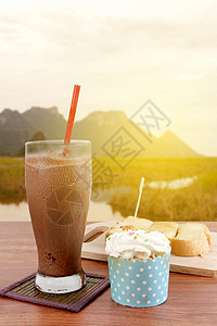 可可巧克力冰面包奶昔食物饮料早餐黄油糖浆甜点配料营养图片