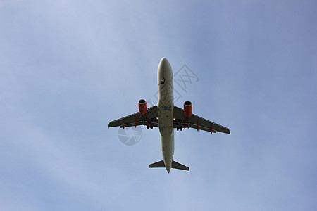 飞机飞行起落架客机旅行航空公司运输低角度跑道喷射翅膀天际图片