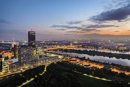 维也纳市景夜景地平线旅行天空天线景观首都城市建筑蓝色场景图片