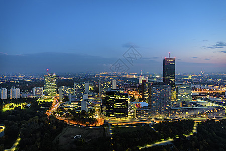 维也纳市景夜景建筑工业地平线蓝色场景旅行首都天空天线景观图片