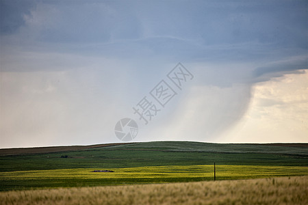萨斯喀彻温荒野危险雷雨戏剧性天气草原风暴场景天空风景图片