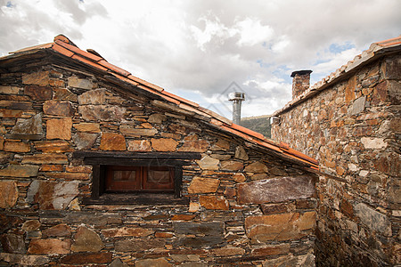 古老的墙片地中海屋顶高清图片