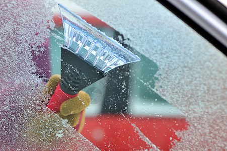 清洁车窗汽车不便工具衣服运输季节天气女孩窗户划痕图片