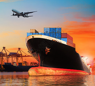 进口商业船 出口码头用于船舶转运的进出口码头送货贸易空气血管起重机船运港口运输物流工作图片