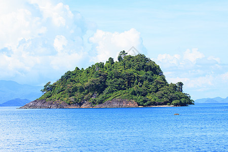 Thail东边三角洲的岩石岛和蓝色海水图片