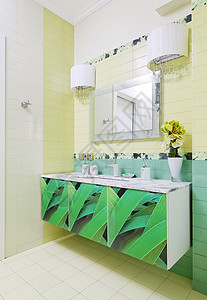 浴室橱柜上有漂亮印刷品的卫生间设计图片