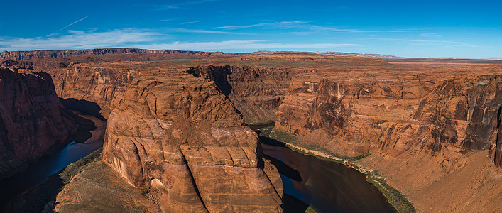 亚利桑那州格伦峡谷科罗拉多河的马蹄马地形地标幽谷山沟岩石娱乐荒野远景曲线蓝色图片