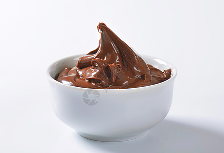 黑桃巧克力扩散坚果甜点软糖可可小吃食物榛子漩涡黄油奶油图片