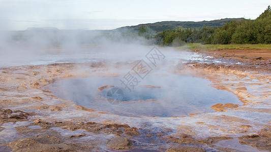 著名的冰岛气泡轮缘喷泉地热火山蒸汽二氧化硅图片