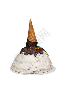 生日蛋糕 以冰淇淋和冰淇淋隔绝的甜筒形式奶油甜点滑梯涂层生日美食食物小吃锥体浆果图片