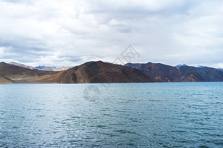 庞湖湖自然景观天空旅行地区石头岩石目的地图片