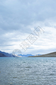 庞湖湖天空岩石地区目的地旅行自然景观石头图片