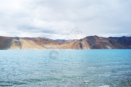 庞湖湖旅行目的地天空自然景观地区岩石石头图片