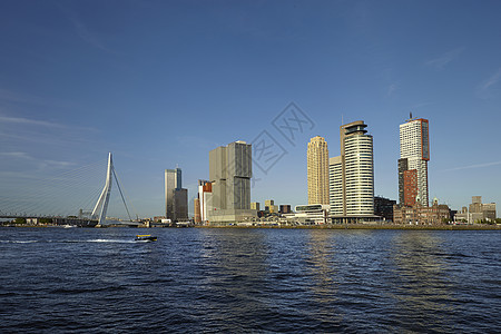 鹿特丹与伊拉斯穆斯桥的天线 鹿特丹 南荷兰图片