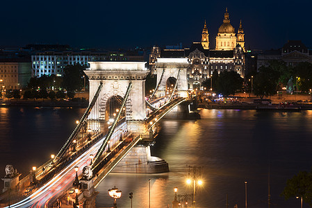 匈牙利布达佩斯Szechenyyi连锁桥蓝色尖顶日落议会地标纪念碑景观观光运输交通图片