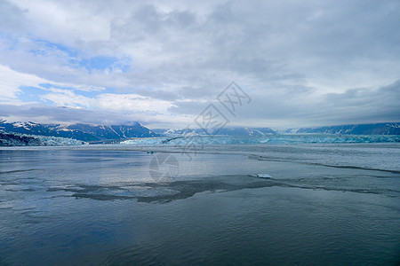 接近阿拉斯加的哈勃冰川风景峡湾旅行探索蓝色旅游通道环境潮水崎岖图片