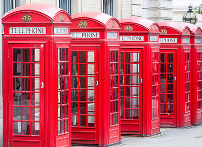 五个红色伦敦电话箱一连5个文化历史性纪念碑电话旅行英语摊位王国插图地标背景图片