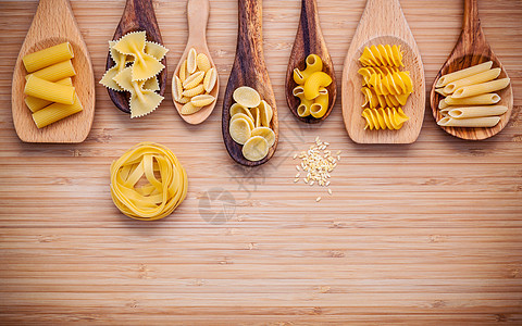 意大利食品概念和菜单设计 各种意大利面食法餐厅刀具背景营养午餐面条厨房食谱小麦文化图片