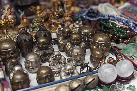 中国纪念品 各种配件工艺市场销售购物垃圾上帝时尚文化手工陶器图片