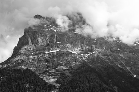 伯尔尼奥伯兰 阿尔卑斯山的瑞士山脉风景全景天空顶峰场景高山岩石旅行僧侣森林图片