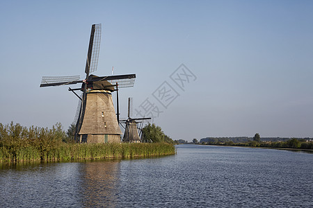 教科文组织的Kinderdijk几家荷兰风车图片